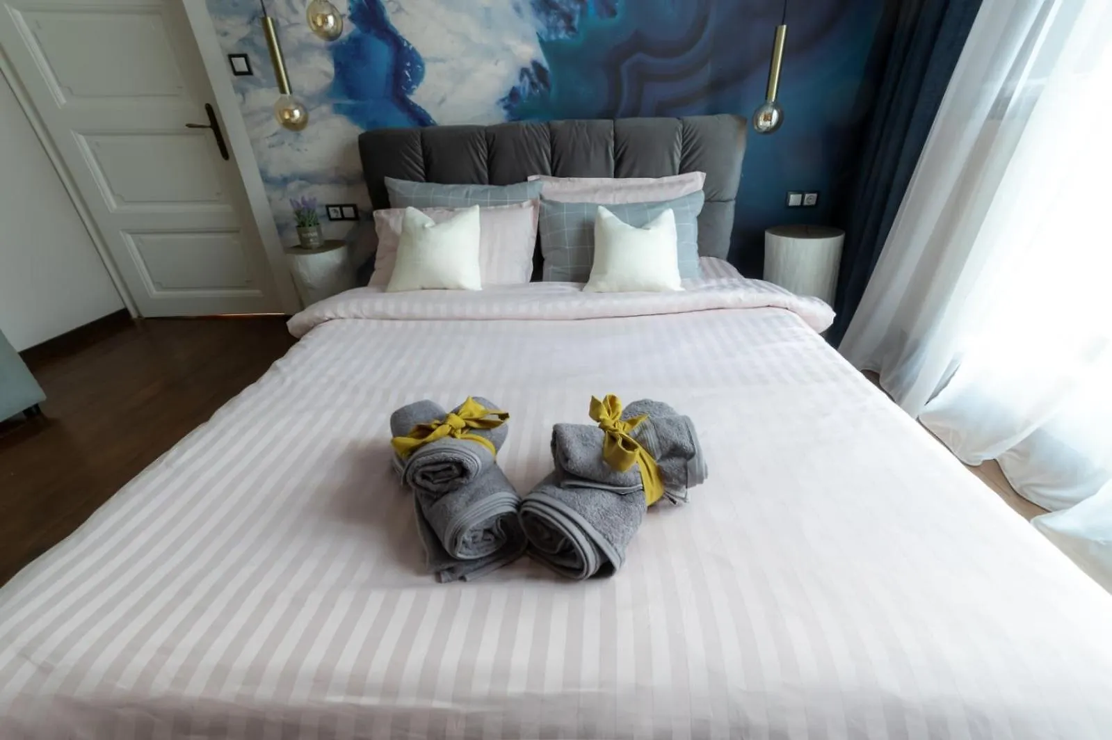 2 Designer Central Apartments Free Parking Spaces Sofia