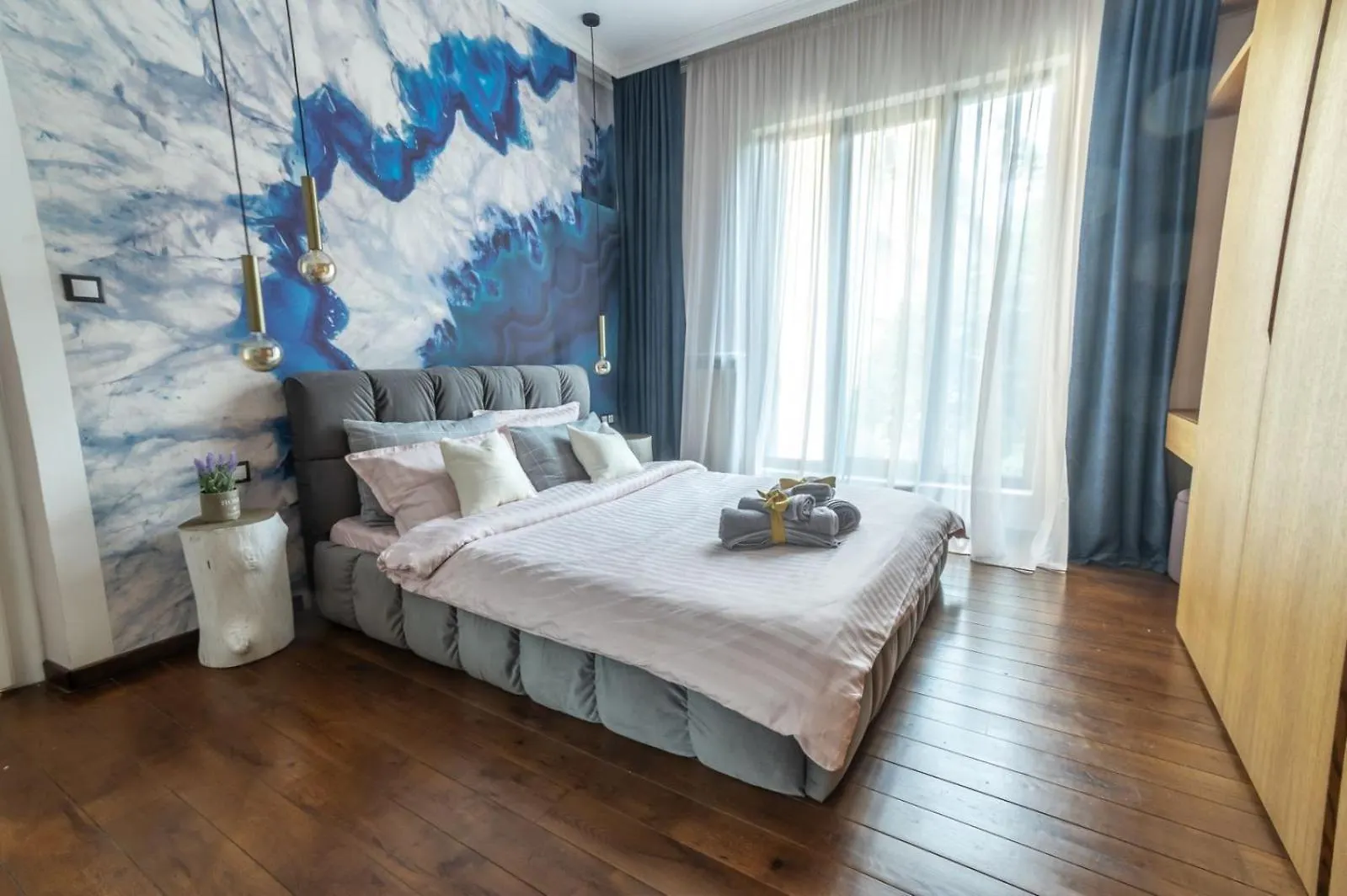 2 Designer Central Apartments Free Parking Spaces Σόφια
